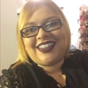 Meet your Posher, Gladys